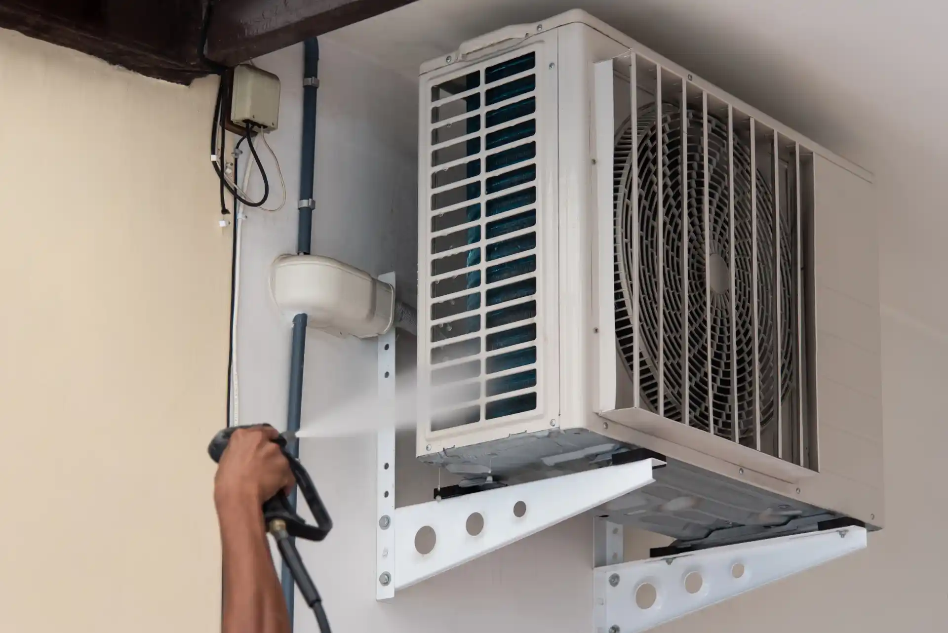 air conditioner repair in Irqah post thumbnail